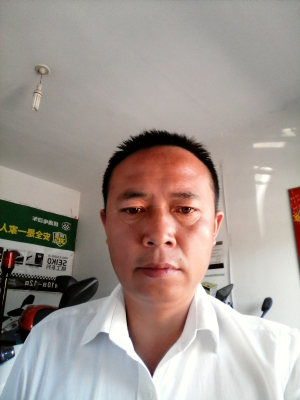 左手的第一张照片--玉林相亲服务中心