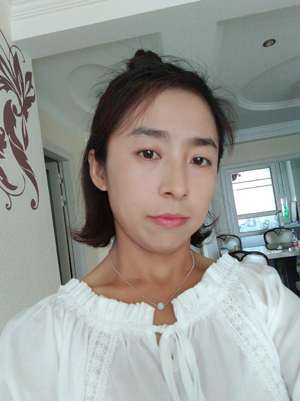 柠檬的第一张照片--玉林相亲服务中心