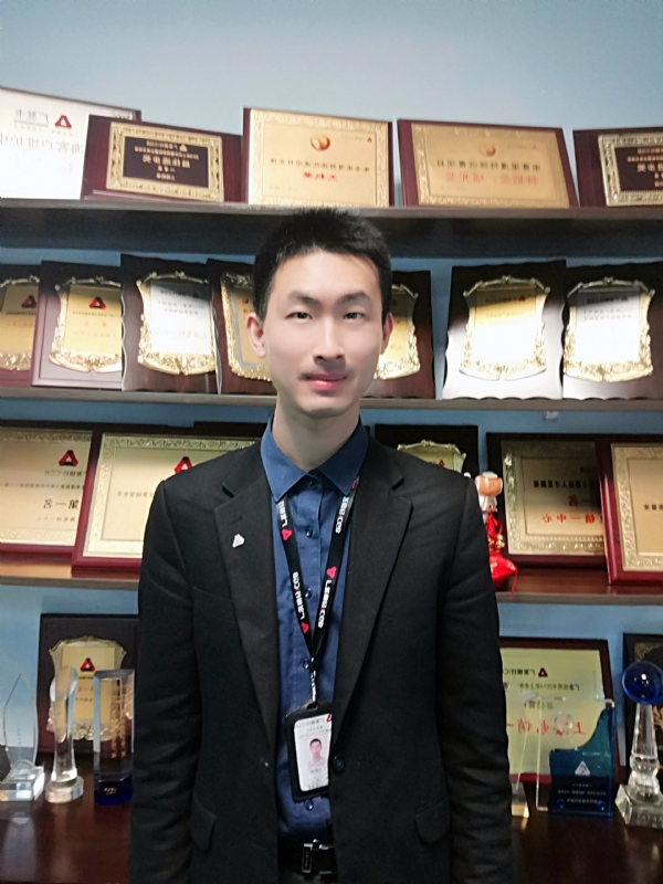 魔都青年的第一张照片--玉林相亲服务中心