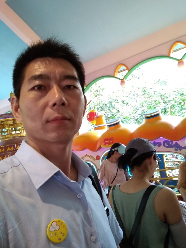 珍爱一生的第一张照片--玉林相亲服务中心