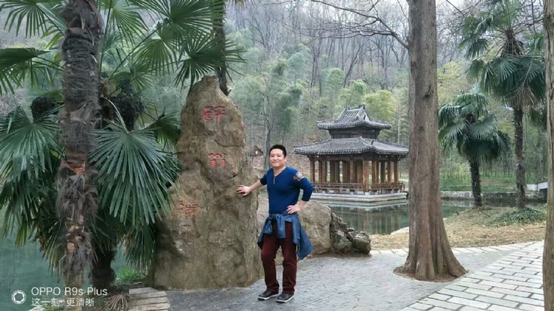 烦事用点心的第一张照片--玉林相亲服务中心