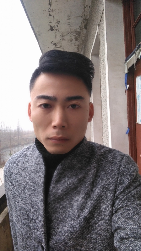 谁伴我闯荡的第一张照片--玉林相亲服务中心