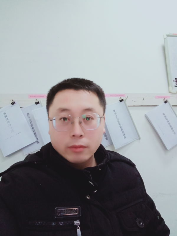 一头猪的第一张照片--玉林相亲服务中心