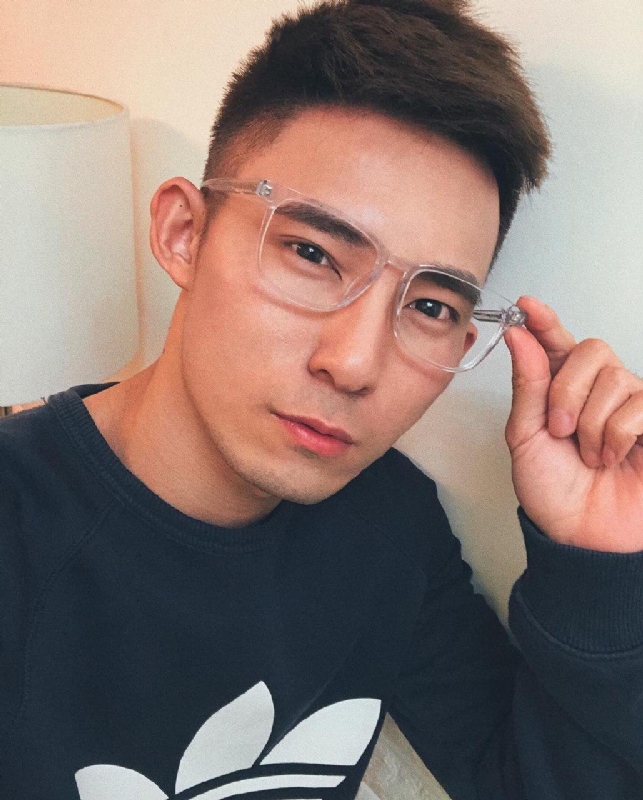 小伟的第一张照片--玉林相亲服务中心