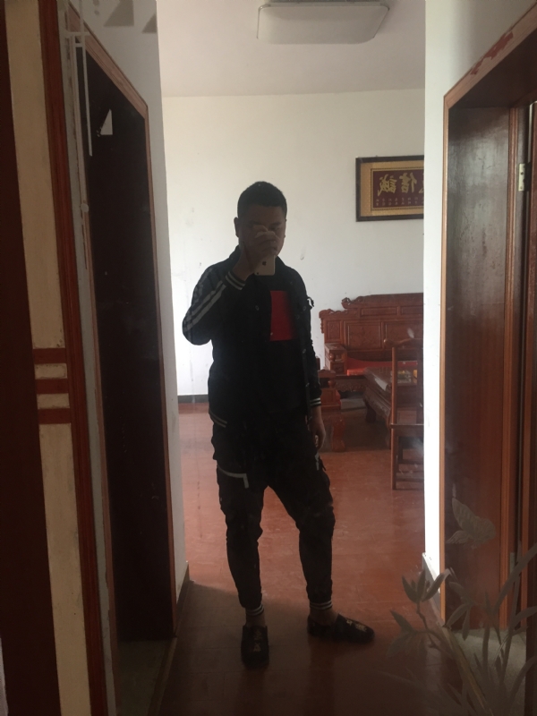 MC无所畏惧的第一张照片--玉林相亲服务中心