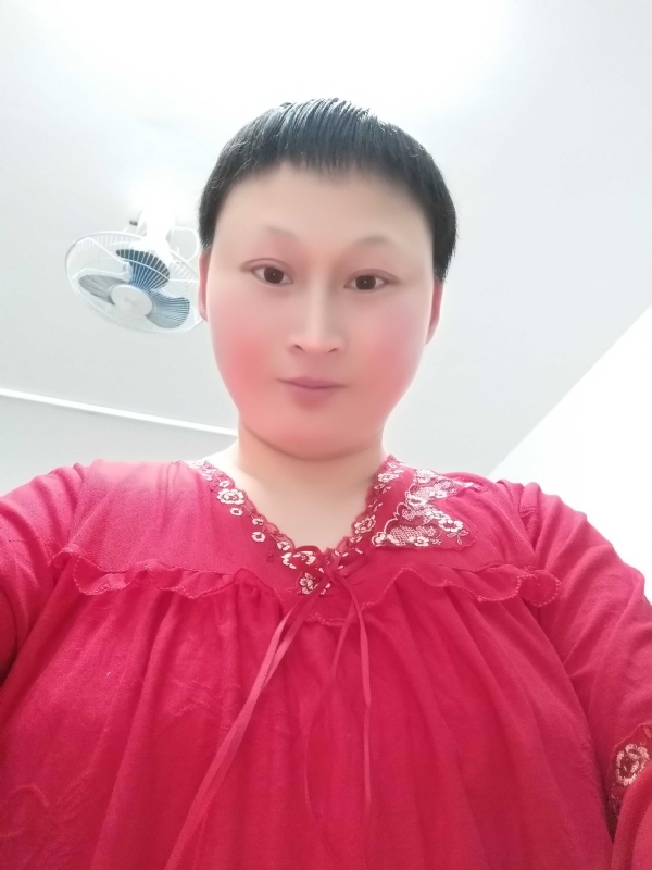 彩虹姐姐永不言弃的第一张照片--玉林相亲服务中心