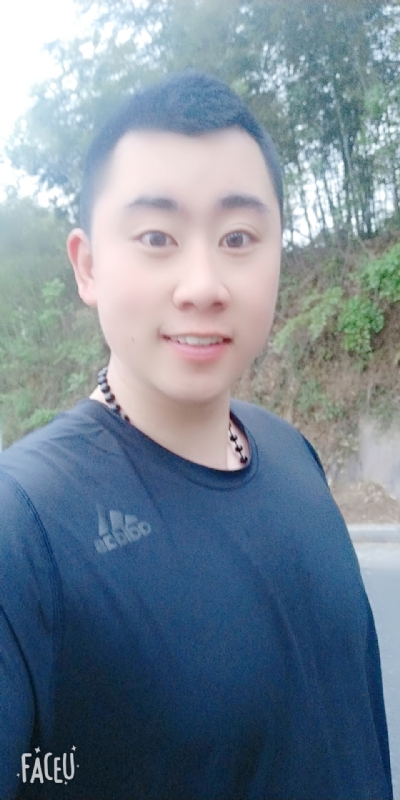 帅小伙的第一张照片--玉林相亲服务中心