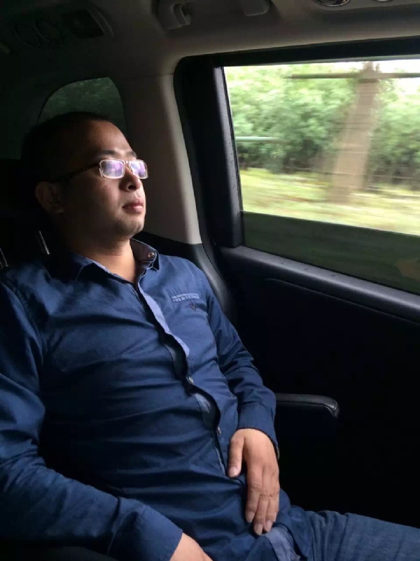 世界那么大的第三张照片--玉林相亲服务中心