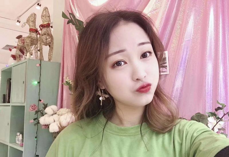 罗兰的第二张照片--玉林相亲服务中心
