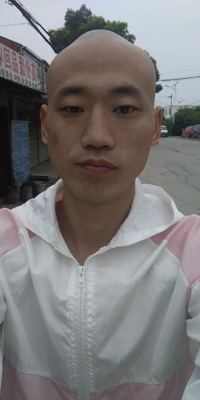 花花公子的第一张照片--玉林相亲服务中心