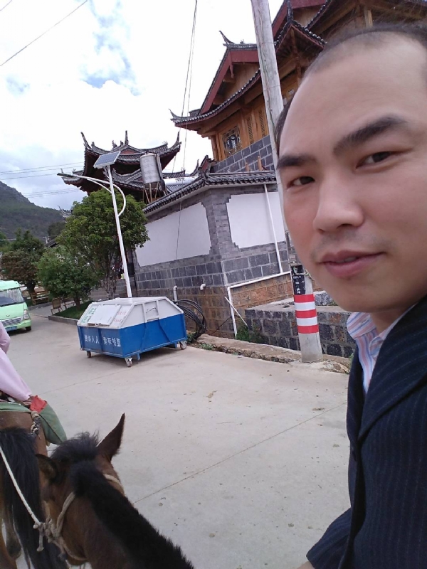 当代军人的第一张照片--玉林相亲服务中心