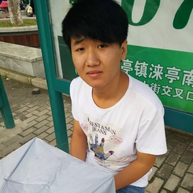 小丁的第一张照片--玉林相亲服务中心