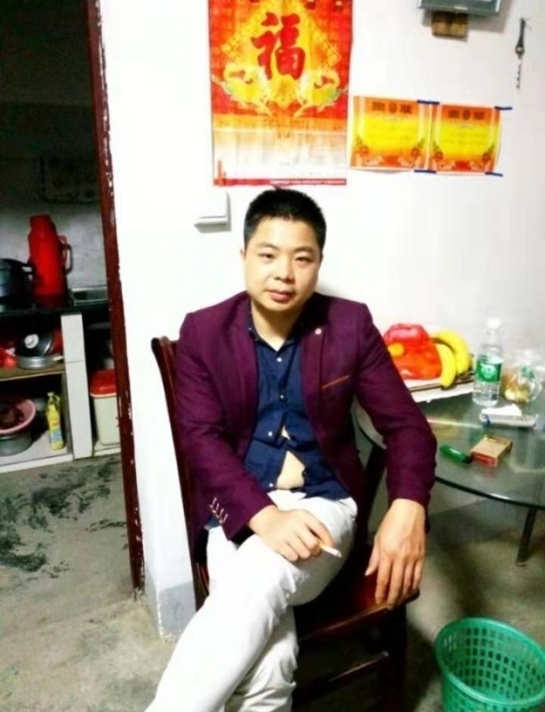 蓝色的微笑的第一张照片--玉林相亲服务中心