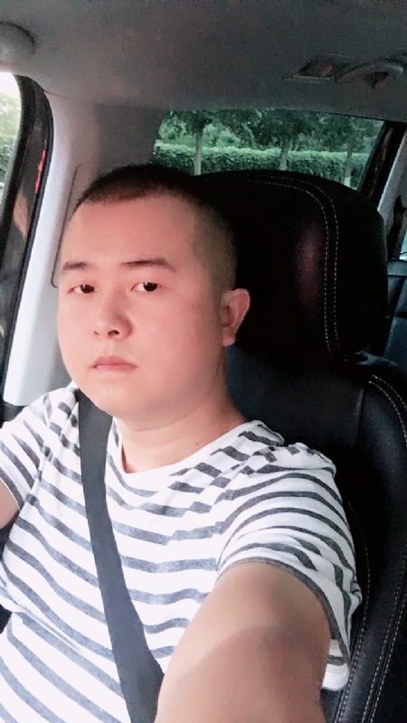 醉猫的第一张照片--玉林相亲服务中心