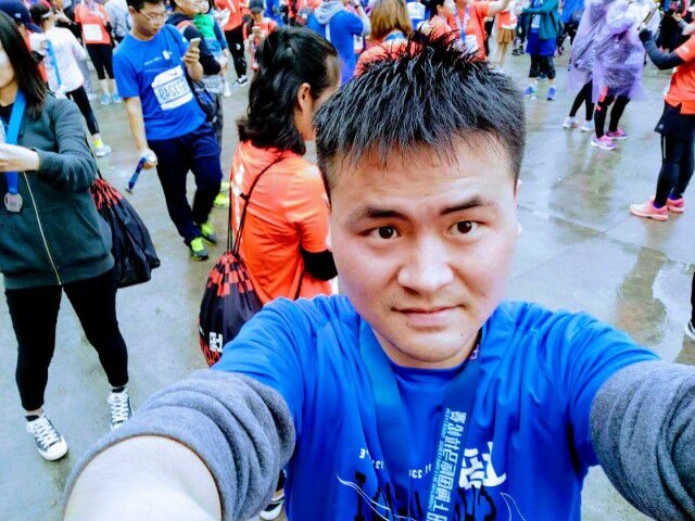 小五在跳舞的第一张照片--玉林相亲服务中心