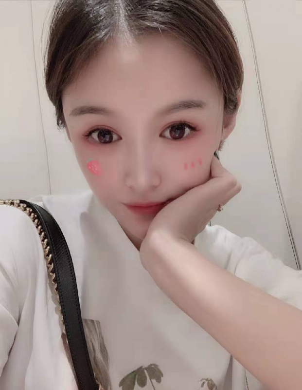 fei菲儿的第一张照片--玉林相亲服务中心
