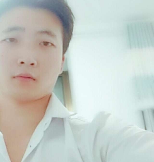 华英雄的第一张照片--玉林相亲服务中心