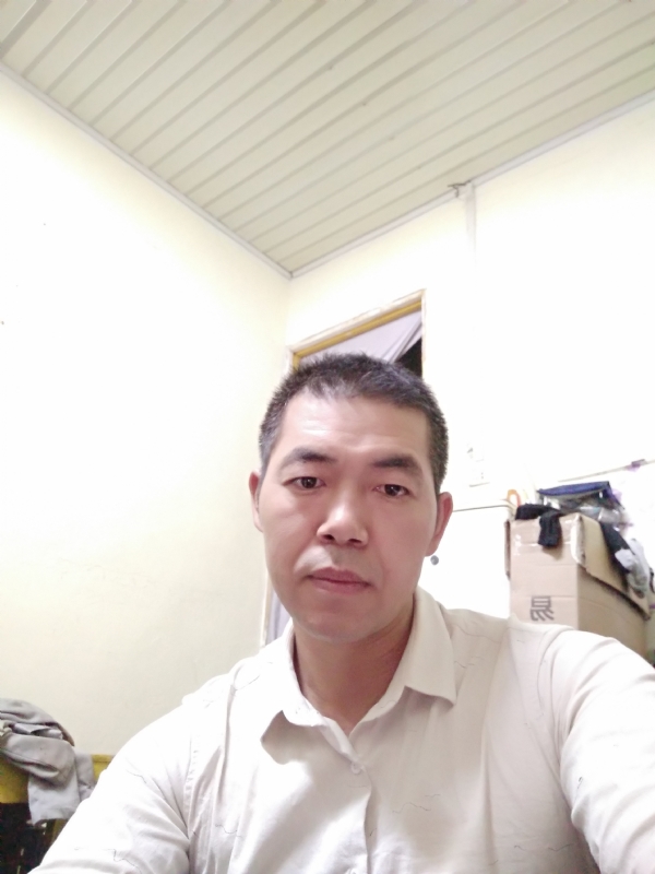 为伊消得人憔悴的第一张照片--玉林相亲服务中心