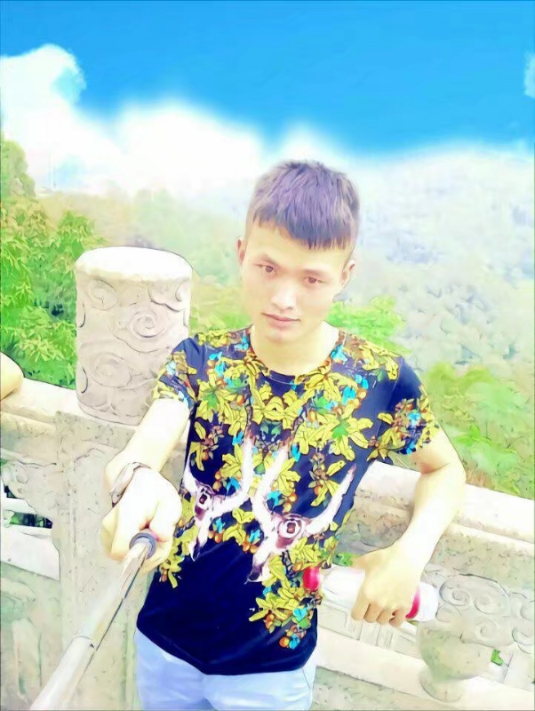 孤独王者元首的第一张照片--玉林相亲服务中心