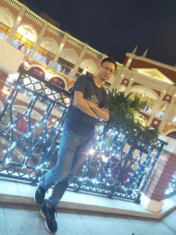 落单恋人的第一张照片--玉林相亲服务中心