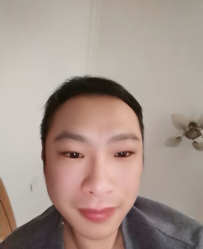 陈峰的第一张照片--玉林相亲服务中心