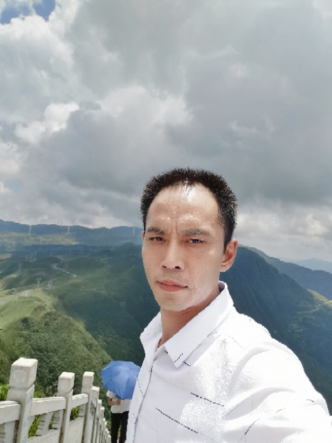 LXZ的第一张照片--玉林相亲服务中心