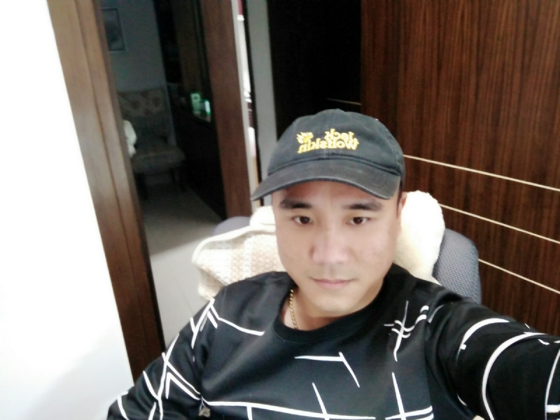 坚持我爱的第一张照片--玉林相亲服务中心