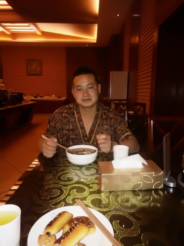 会飞的鱼的第一张照片--玉林相亲服务中心