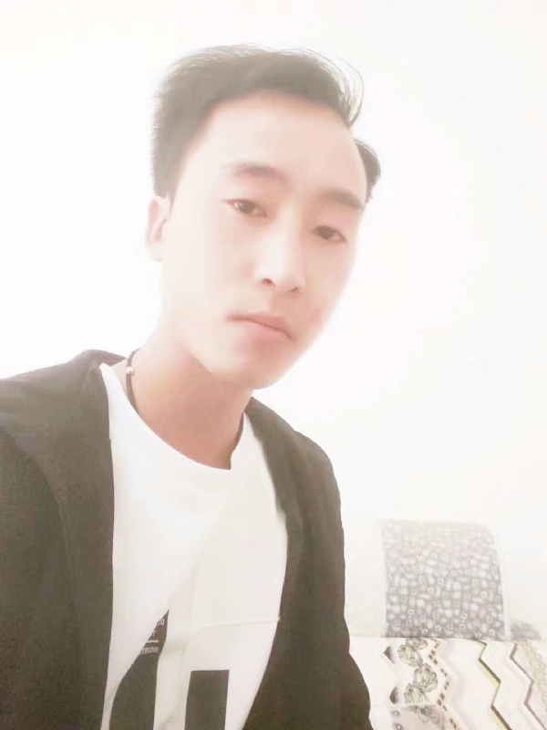 萧艺的第一张照片--玉林相亲服务中心