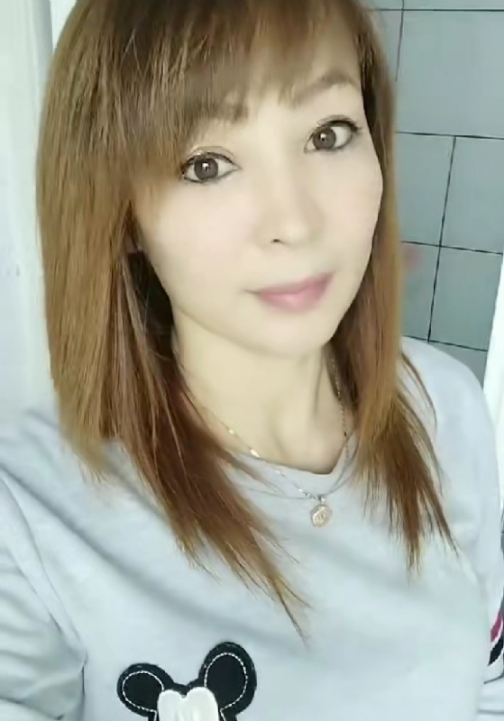 魅力白玲的第一张照片--玉林相亲服务中心