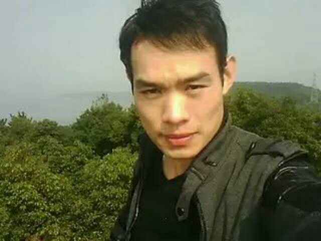 明镜的第一张照片--玉林相亲服务中心