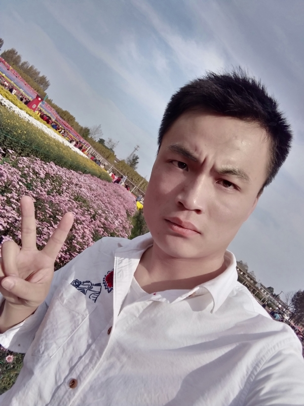 心碎无痕的第二张照片--玉林相亲服务中心