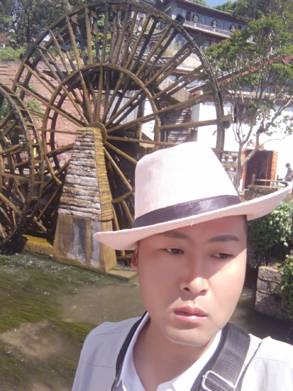 曲靖相亲的第一张照片--玉林相亲服务中心