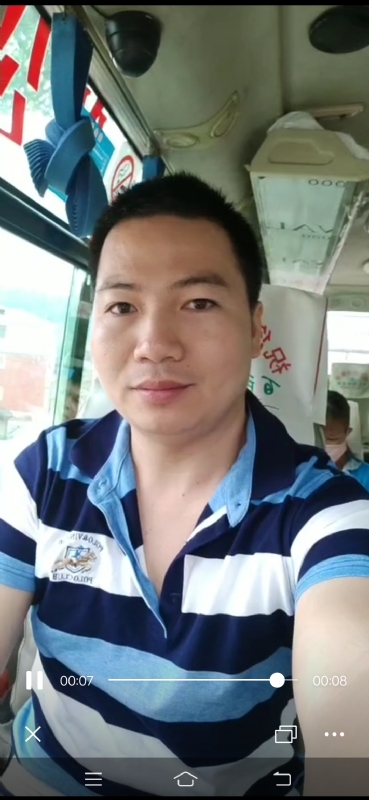 恋人未满的第一张照片--玉林相亲服务中心