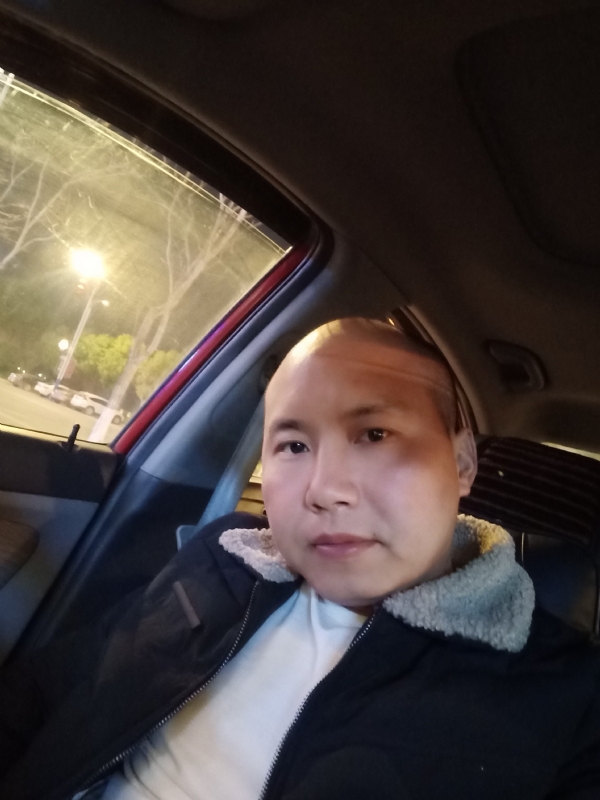 平平淡淡的第二张照片--玉林相亲服务中心