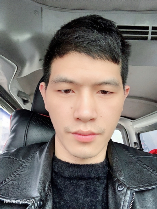 华仔的第一张照片--玉林相亲服务中心