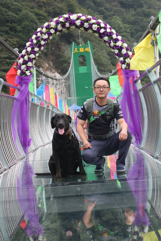 离人的第一张照片--玉林相亲服务中心