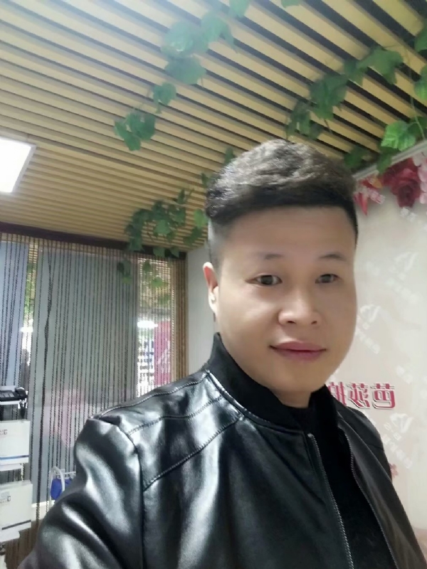 萧郎的第一张照片--玉林相亲服务中心