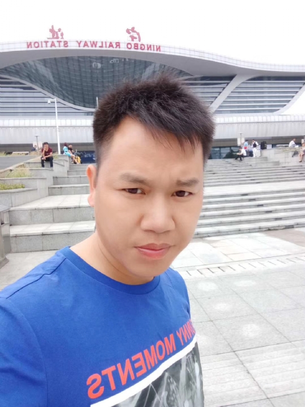 笑对人生的第一张照片--玉林相亲服务中心