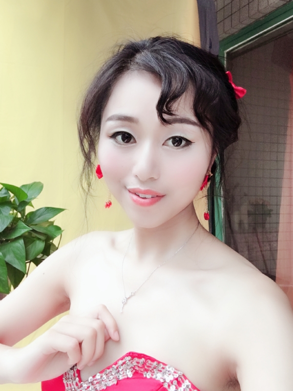 薇薇的第一张照片--玉林相亲服务中心