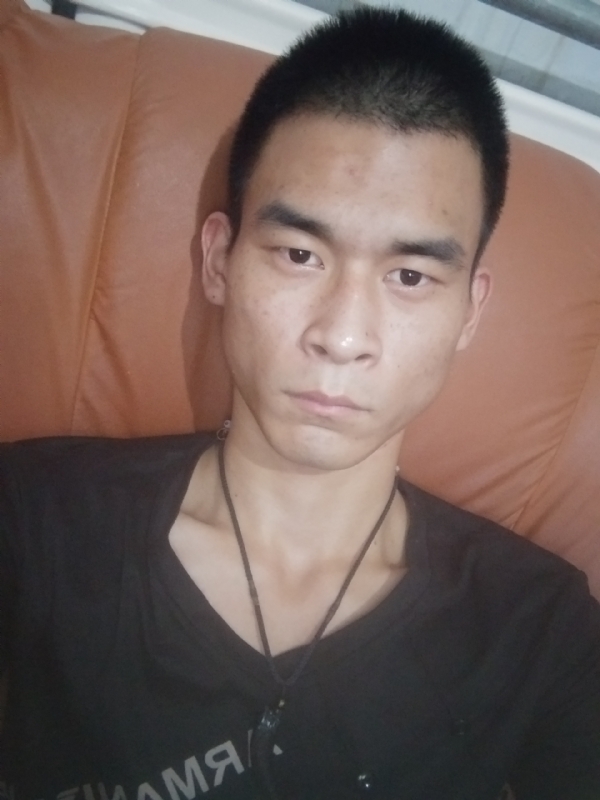 单身狗一枚的第三张照片--玉林相亲服务中心