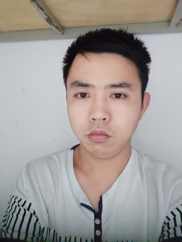 老男孩的第二张照片--玉林相亲服务中心