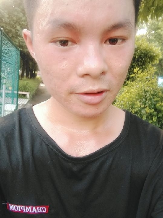 楠呐的第二张照片--玉林相亲服务中心
