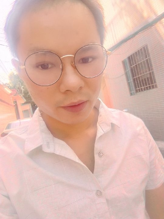 楠呐的第四张照片--玉林相亲服务中心