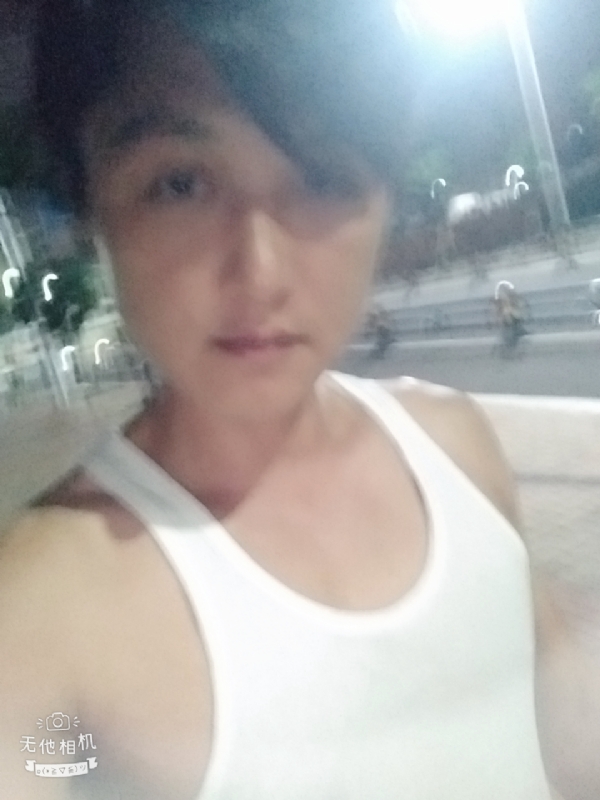 弟弟的第一张照片--玉林相亲服务中心