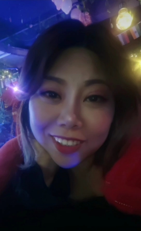 收快递的费仙女的第一张照片--玉林相亲服务中心