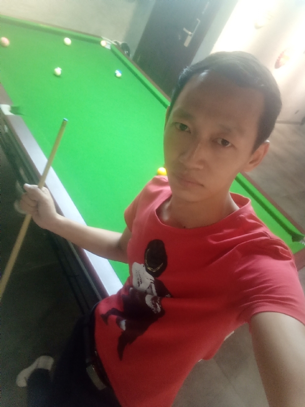 耳机分你一半的第一张照片--玉林相亲服务中心