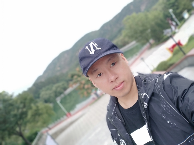 阳光的第一张照片--玉林相亲服务中心