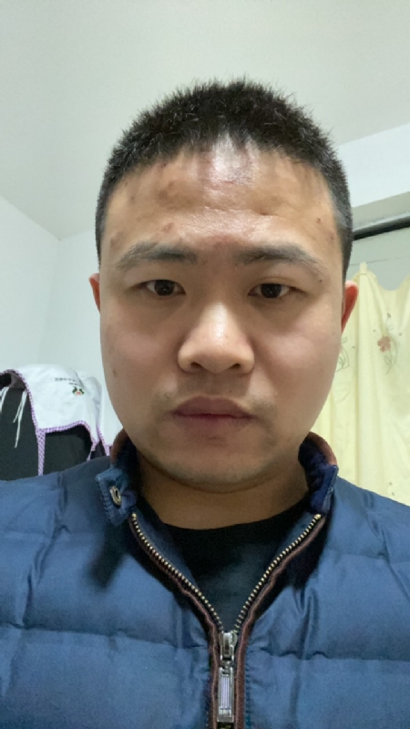 苹果的第一张照片--玉林相亲服务中心