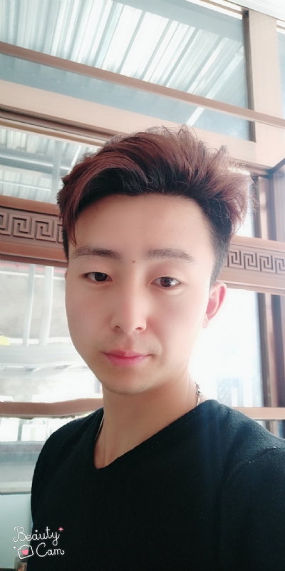 拼命微笑的第二张照片--玉林相亲服务中心